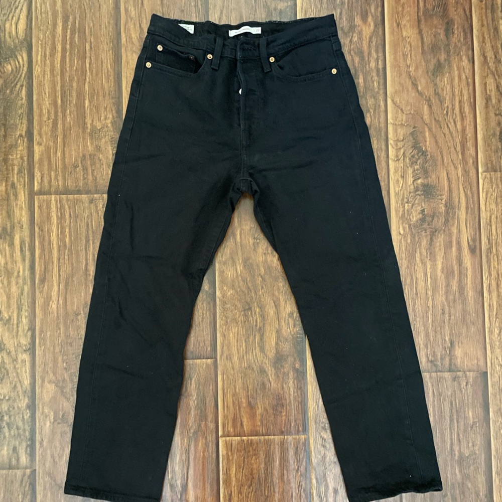 Black Levi’s Wedgie Straight 27 Waist Jeans! ACCEPTING ALL OFFERS